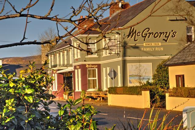 Mcgrory'S Hotel 卡尔达夫 外观 照片